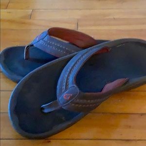 Olukai sandals great shape